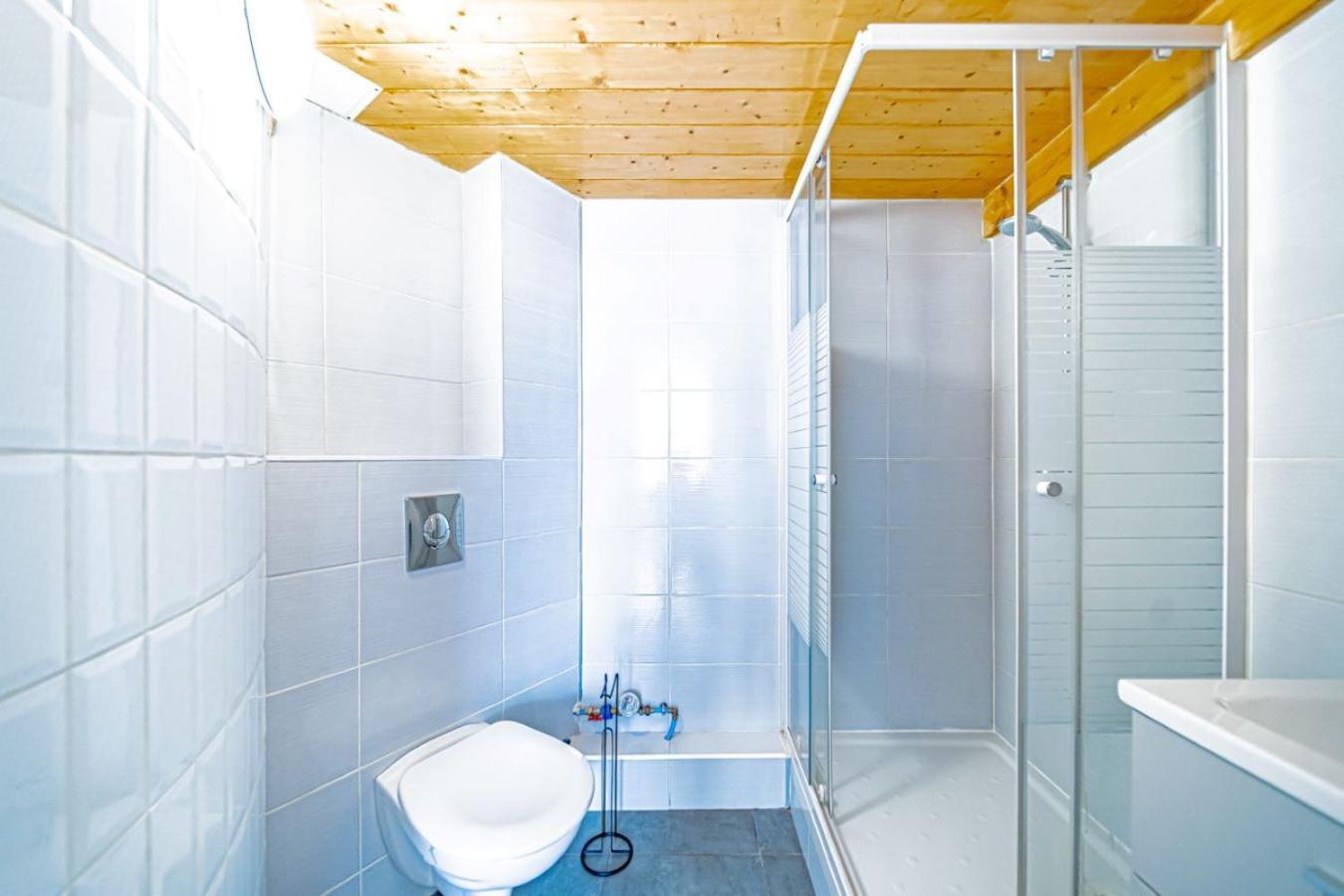 Le Petit Anna 4 Pers Villeurbanne Exterior foto